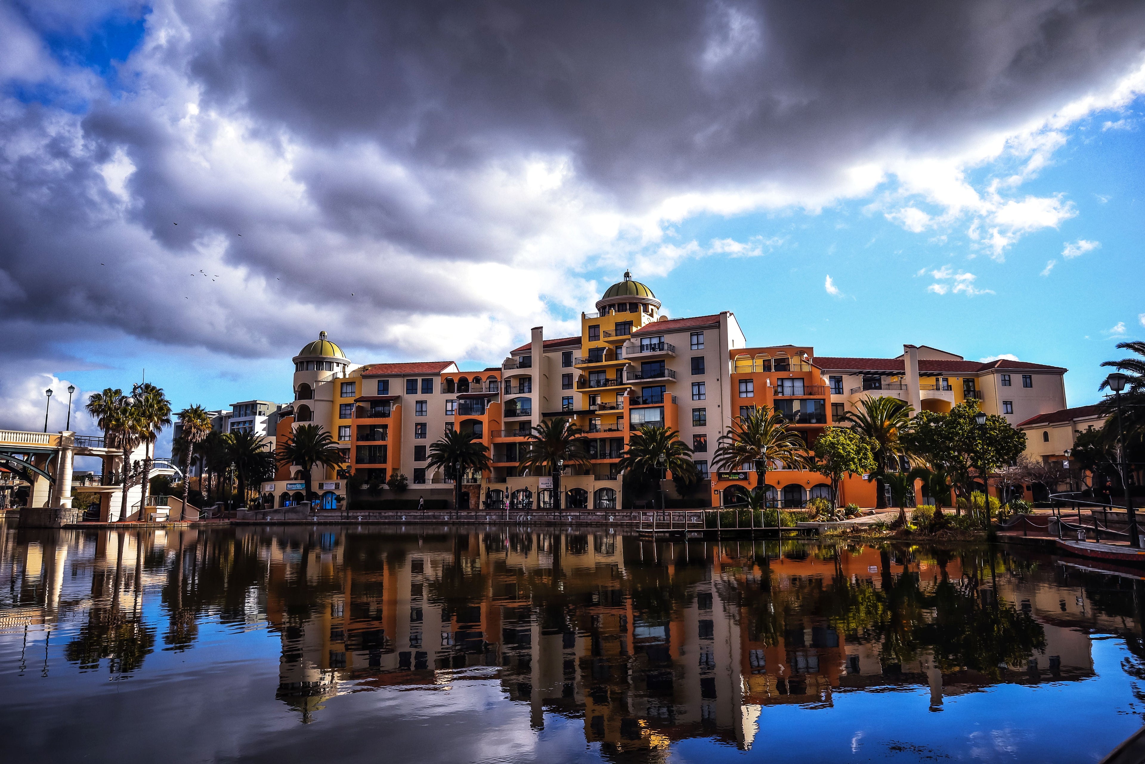 Structures and Geometry